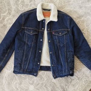 Levi's Size M Trucker Sherpa Denim Jacket